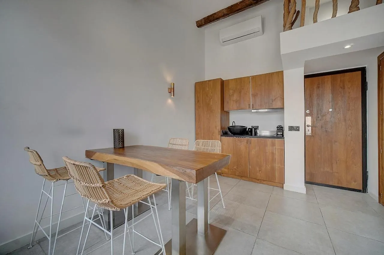 Magnifiques Appartements A 2 Pas Du Palais Cannes Apartment