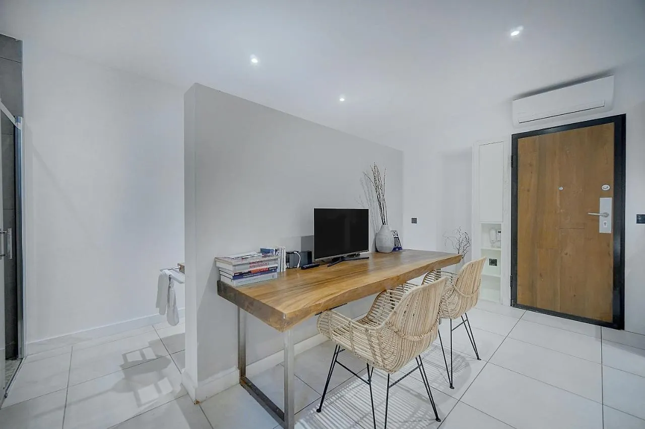 Magnifiques Appartements A 2 Pas Du Palais Cannes Apartment