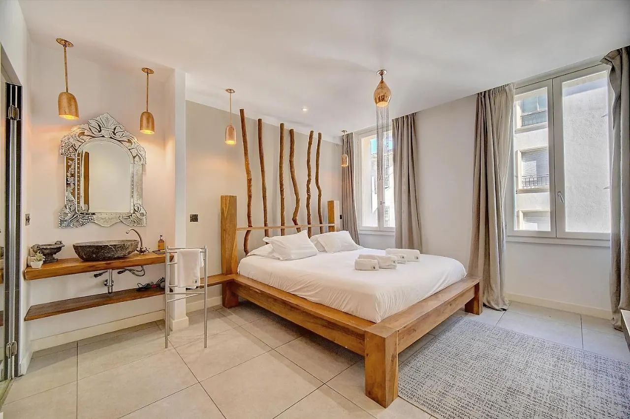 Magnifiques Appartements A 2 Pas Du Palais Cannes France